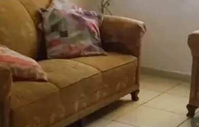 Imagem: A casa possui 2 Dormitórios, 2 Banheiros, 2 Vagas na garagem