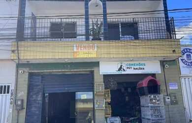 Imagem: A casa possui 3 Dormitórios, 2 Banheiros, 178m² de Área e