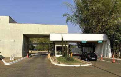 Imagem: O terreno possui 500m² de Área e está localizado em Abadia