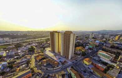 Imagem: O apartamento possui 2 Dormitórios, 1 Banheiro, 1 Vaga na garagem