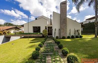 Imagem: A casa em condomínio possui 3 Dormitórios, 3 Banheiros, 4