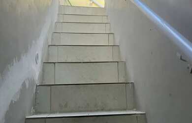 Imagem: A casa possui 2 Dormitórios, Acomodam 7 pessoas e está localizado