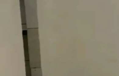 Imagem: A casa possui 3 Dormitórios, 3 Banheiros, 2 Vagas na garagem