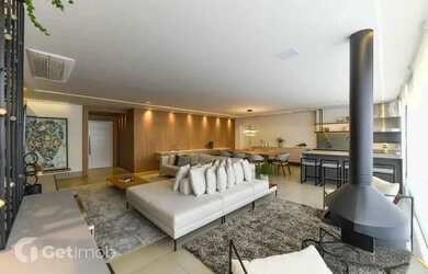 Imagem: O apartamento possui 3 Dormitórios, 4 Banheiros, 4 Vagas na