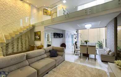 Imagem: A casa à venda possui 4 Dormitórios, 5 Banheiros, 2 Vagas