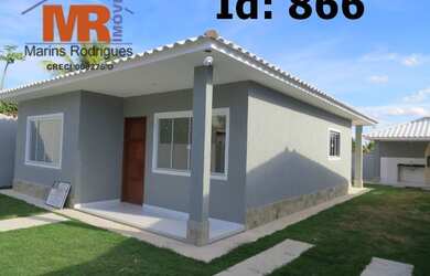 Imagem: A casa possui 3 Dormitórios, 1 Banheiro, 2 Vagas na garagem