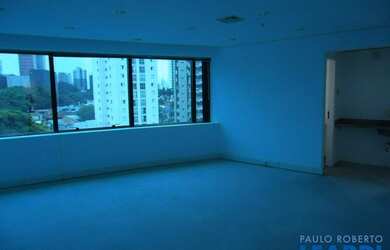 Imagem: O depósito possui 2 Vagas na garagem e 39m² de Área e está