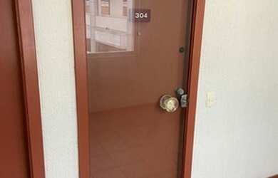 Imagem: O depósito possui 1 Vaga na garagem, 51m² de Área e está