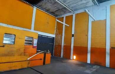 Imagem 4: Barracão, 140 m² - venda por R$ 1.050.000 ou aluguel por R$ 3.800/mês...