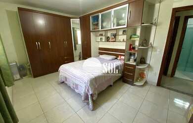 Imagem: A casa possui 3 Dormitórios, 2 Banheiros e 196m² de Área