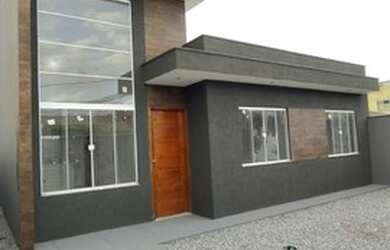 Imagem: A casa possui 3 Dormitórios, 2 Banheiros, 2 Vagas na garagem