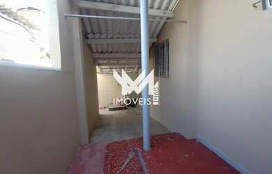 Imagem: A casa possui 2 Dormitórios, 1 Banheiro, 70m² de Área, Imóvel