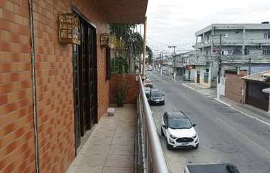 Imagem: A casa possui 5 Dormitórios, 5 Banheiros, 2 Vagas na garagem