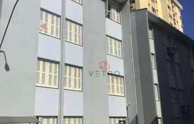 Imagem: O apartamento possui 3 Dormitórios, 1 Banheiro, 1 Vaga na garagem