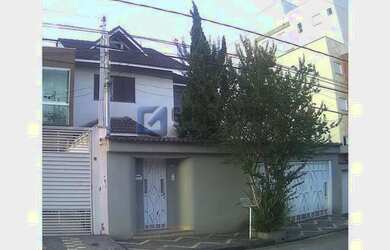 Imagem: A casa possui 3 Dormitórios, 4 Banheiros, 5 Vagas na garagem