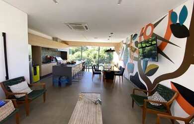 Imagem: A casa em condomínio possui 4 Dormitórios, 5 Banheiros, 600m²