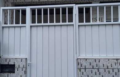 Imagem: A casa possui 2 Dormitórios, 1 Banheiro e está localizado