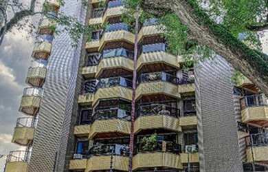 Imagem: O apartamento possui 3 Dormitórios, 2 Banheiros, 2 Vagas na