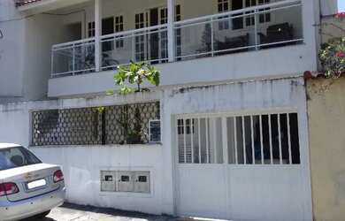 Imagem: A casa em condomínio possui 3 Dormitórios, 2 Banheiros, 1