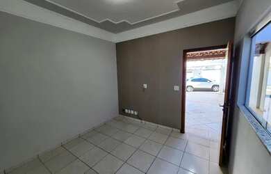 Imagem 4: Casa Polo Clube. Churrasqueira, Área de serviço, 125m² de Áreae2 Vagas...