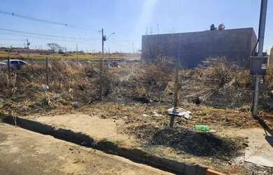 Imagem: O terreno possui 211m² de Área e está localizado em Uberlândia