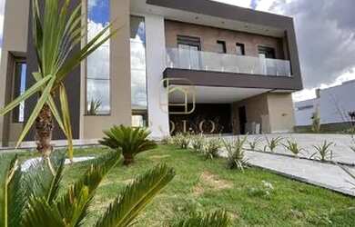 Imagem: A casa em condomínio possui 4 Dormitórios, 5 Banheiros, 4