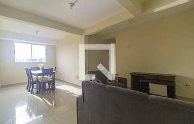 Imagem: O apartamento possui 3 Dormitórios, 1 Banheiro, 1 Vaga na garagem