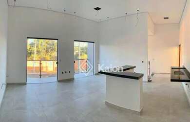 Imagem: A casa em condomínio à venda possui 3 Dormitórios, 2 Banheiros