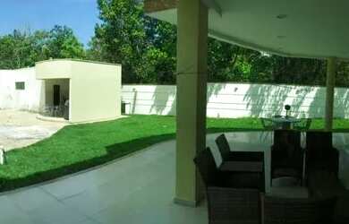 Imagem: A casa em condomínio possui 4 Dormitórios, 2 Banheiros, 5