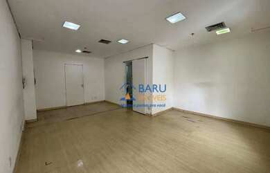 Imagem: O depósito possui 1 Vaga na garagem, 34m² de Área e está