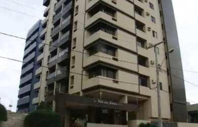 Imagem: O apartamento possui 4 Dormitórios, 1 Banheiro, 2 Vagas na