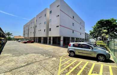 Imagem: O apartamento possui 2 Dormitórios, 1 Banheiro, 1 Vaga na garagem