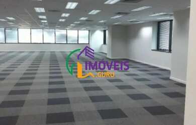 Imagem: O depósito possui 5 Vagas na garagem e 775m² de Área e está