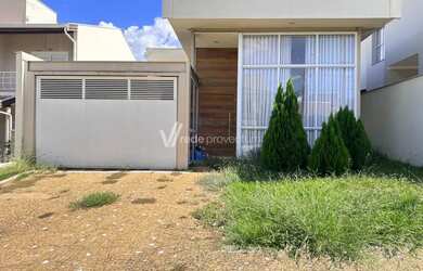 Imagem: A casa em condomínio possui 3 Dormitórios, 3 Banheiros, 4