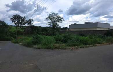 Imagem: O terreno possui 379m² de Área e está localizado em Jardim