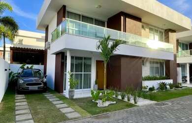 Imagem: A casa em condomínio possui 4 Dormitórios, 5 Banheiros, 2