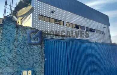 Imagem: O depósito possui 5 Vagas na garagem, 1.276m² de Área e