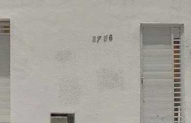 Imagem: A casa possui 3 Dormitórios, 4 Banheiros, 5 Vagas na garagem