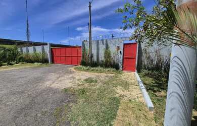 Imagem: O depósito possui 5 Vagas na garagem, 4.500m² de Área e