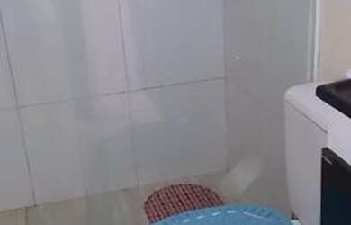 Imagem: A casa possui 2 Dormitórios, 1 Banheiro, 1 Vaga na garagem