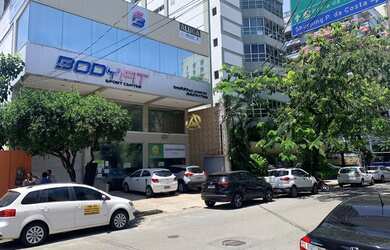 Imagem 3: Loja com 452m localizada na Rua 15 de Novembro, ao lado do Cart rio Eleitoral...