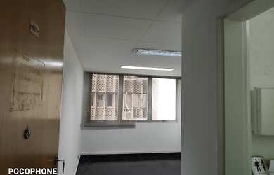 Imagem: O depósito possui 1 Vaga na garagem, 36m² de Área e está