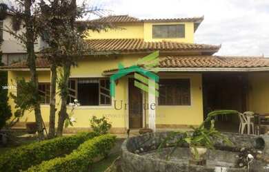 Imagem: A casa possui 3 Dormitórios, 1 Banheiro, 5 Vagas na garagem