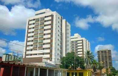 Imagem: O apartamento possui 3 Dormitórios, 1 Banheiro, 2 Vagas na