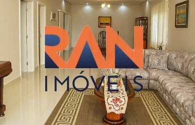 Imagem: A casa possui 4 Dormitórios, 5 Banheiros, 5 Vagas na garagem