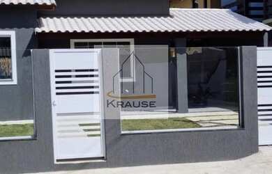 Imagem: A casa em condomínio possui 3 Dormitórios, 2 Banheiros, 1