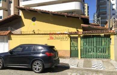 Imagem: A casa possui 2 Dormitórios, 2 Banheiros, 1 Vaga na garagem