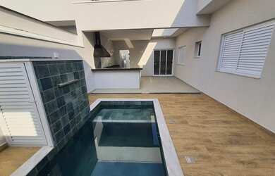 Imagem: A casa em condomínio possui 3 Dormitórios, 3 Banheiros, 4