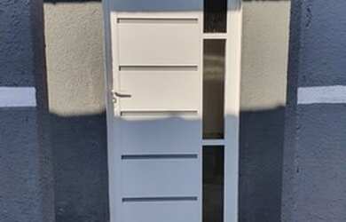 Imagem: A casa possui 1 Dormitório, 1 Banheiro e está localizado