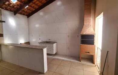 Imagem 2: Alugo. Churrasqueira, 130m² de Área, 2 Vagas na garageme3 Dormitórios